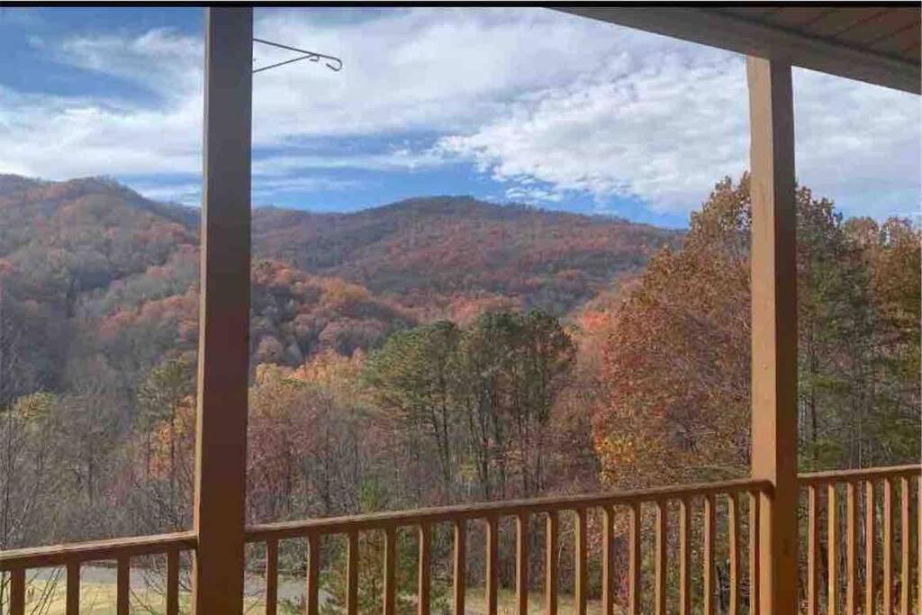 Condo With Stunning Mountain And 6Th Green Views Near Harrahs Cherokee Bryson City Whittier Zewnętrze zdjęcie