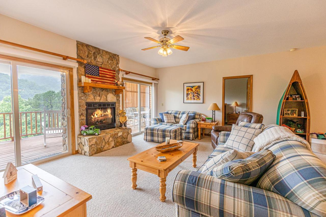 Condo With Stunning Mountain And 6Th Green Views Near Harrahs Cherokee Bryson City Whittier Zewnętrze zdjęcie