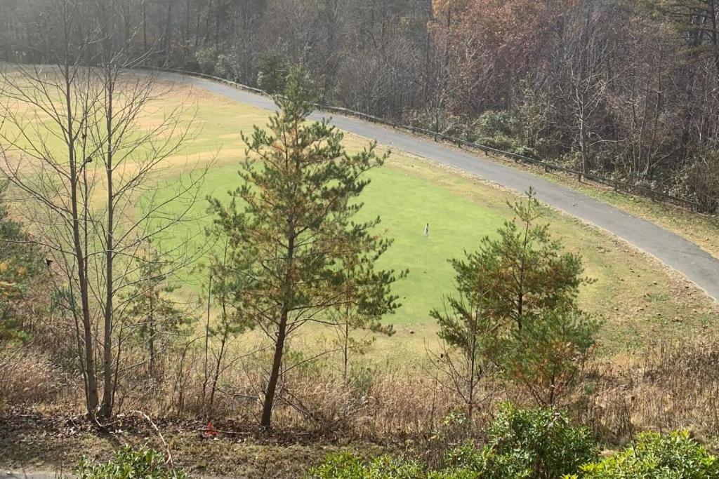 Condo With Stunning Mountain And 6Th Green Views Near Harrahs Cherokee Bryson City Whittier Zewnętrze zdjęcie